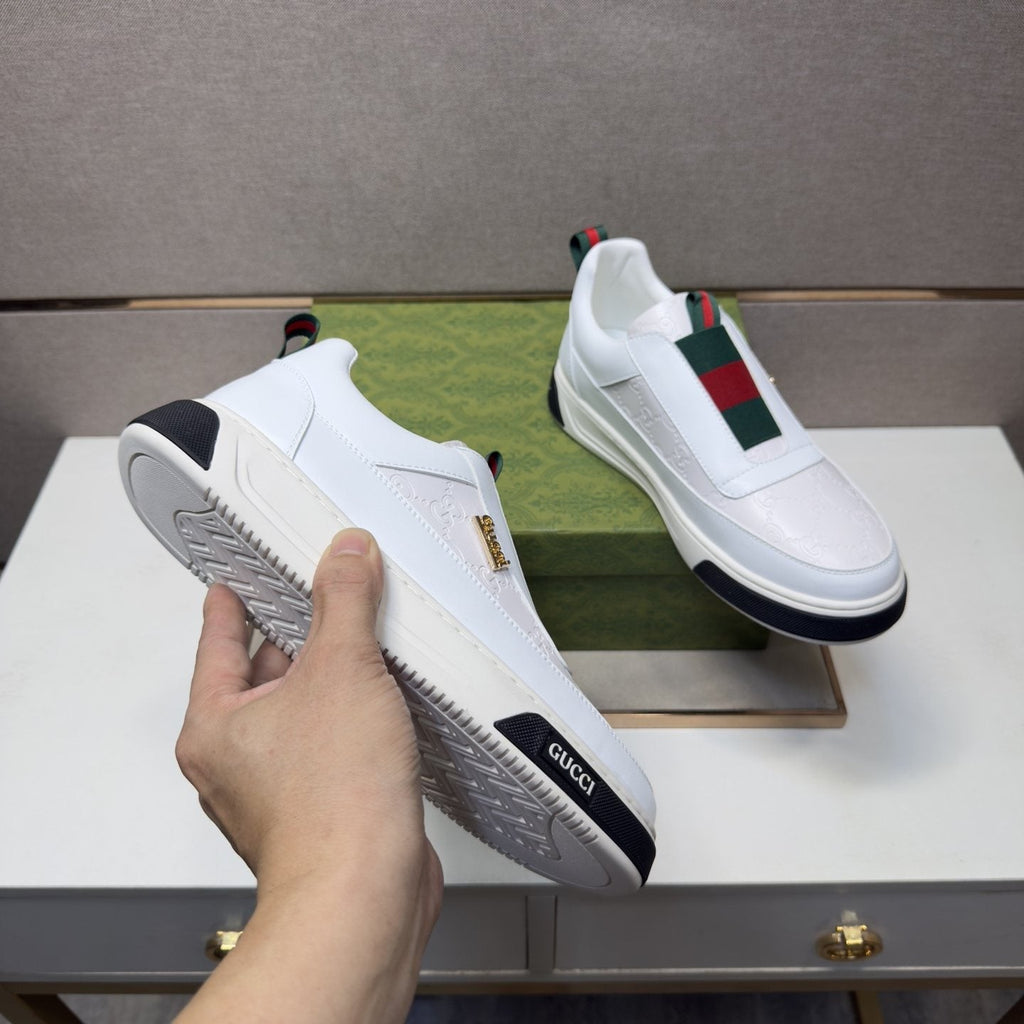 Gucci Green and Red Stripe Low-Top Sneakers